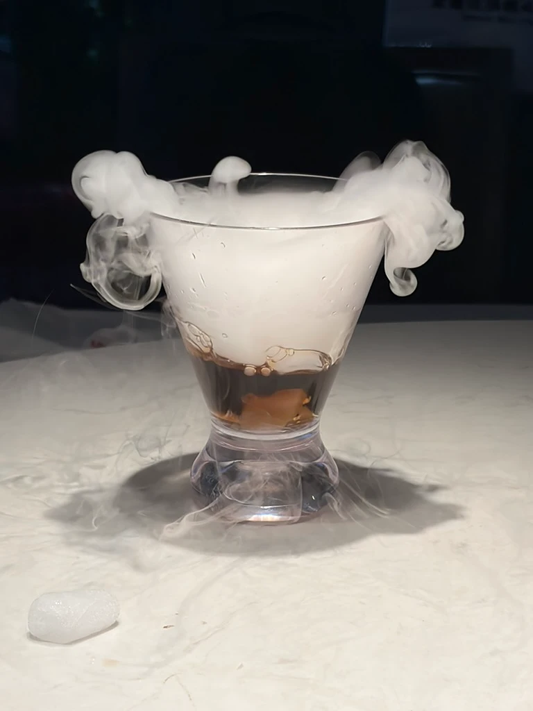 斟一杯夜的叹息